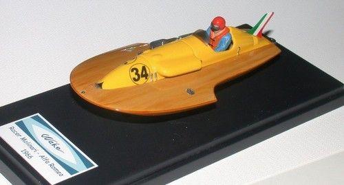 Battello con motore A.Romeo 1300 cc 1965