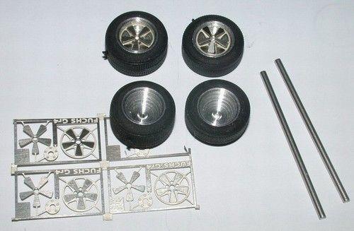 4 Gommine + cerchi  Fuchs per Porsche 911 1970/75