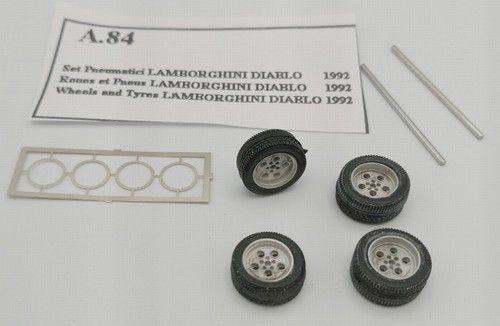 4  ruote+ cerchi Lamborghini Diablo-Countach 1990