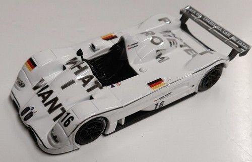 BMW  LMR  1999  - art car Jenny Holtzer 