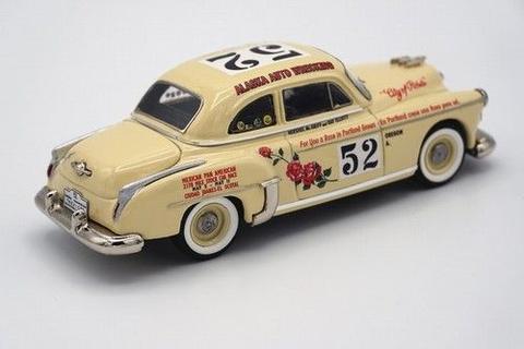 Oldsmobile 88 n°52 Winner Pan Am City of roses 1950