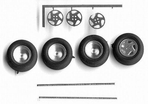 4 ruote + cerchi per Fiat croma 1995