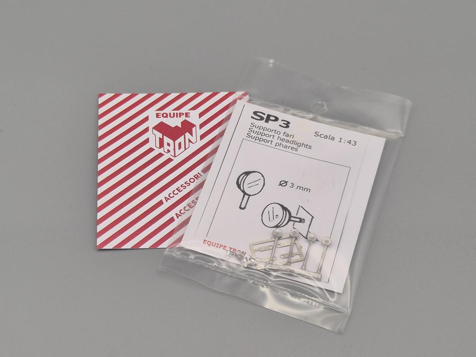 4 Fari torniti 3mm + 4 fari con supporto