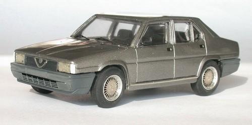 Alfa Romeo 90 Super Metal silver -argento 1984