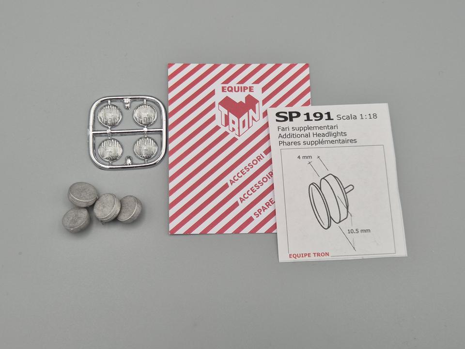 4  Fari supplementari con luci riflettenti diam.10,5