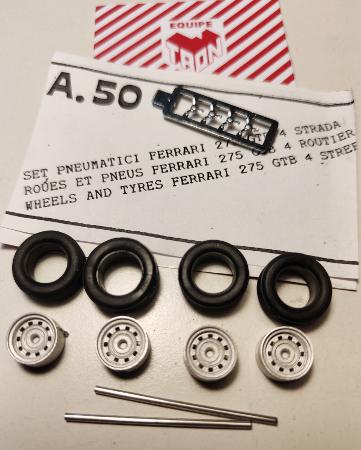 4 Gommine + cerchi  x F. 275GTB/4   1966  stradali