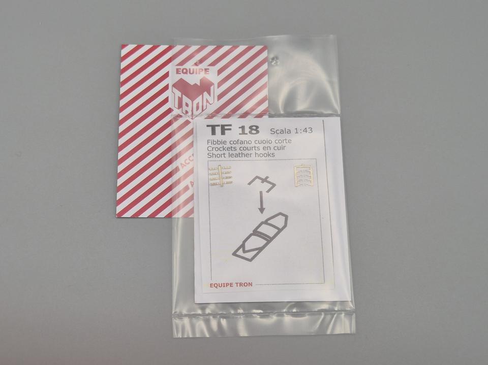8 + 8 Fibbie cofano corte - short leather hooks