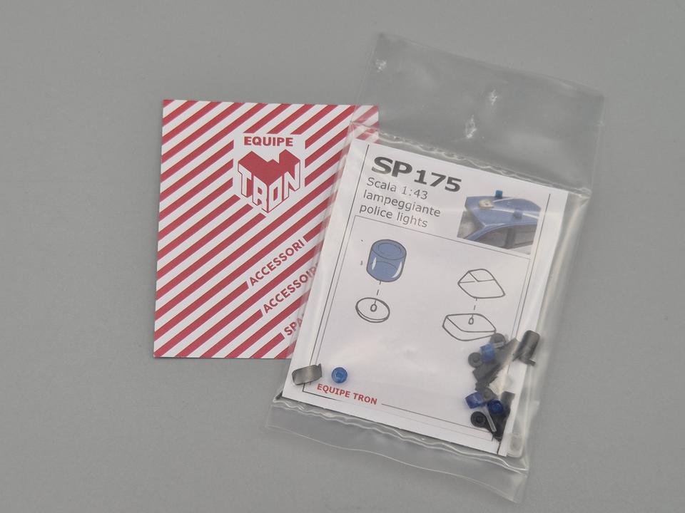 4  Lampeggianti tondi 4 x 2,5mm + 2 trasp.