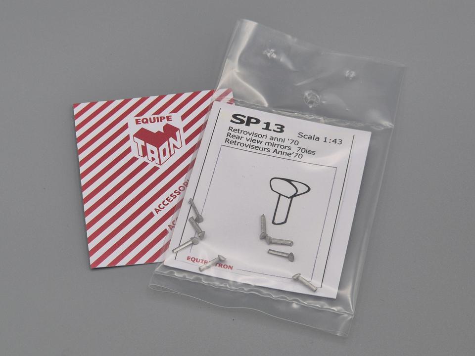 8 Specchietti retrovisori per vetture sport anni 70