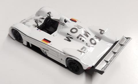 BMW  LMR  1999  prove/practice  Le Mans - art car Jenny Holtzer 